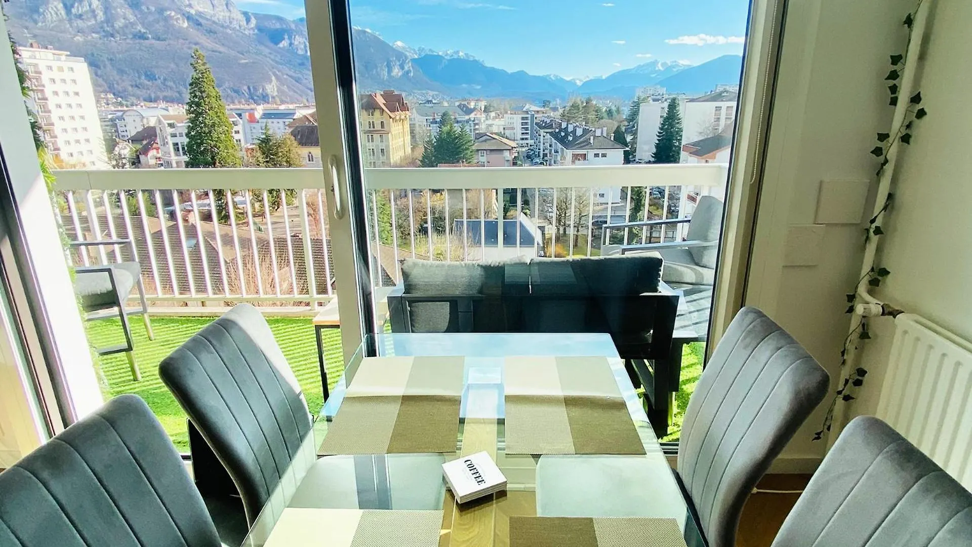 Appartement Panorama Stay, Pool, Balcony And Mountain View Annecy Frankrijk